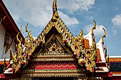 Bangkok Wat Pho, entrance doorways of the double ringed cloister around the ubosot. 